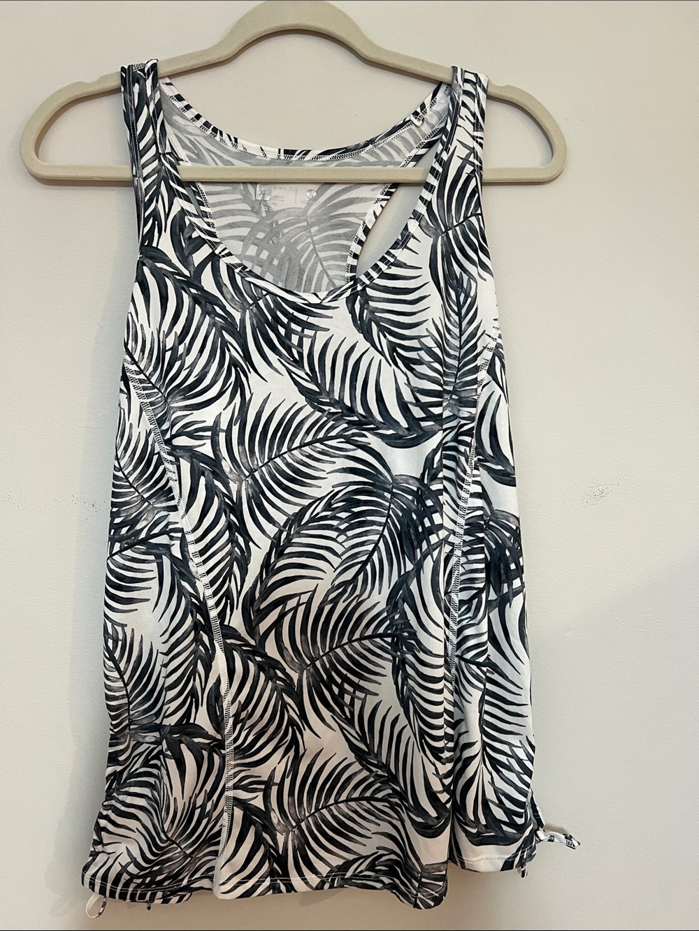Xersion Black & White Palm-Leaf Racerback Tank SZ XL Drawstring Sides Quick Dry